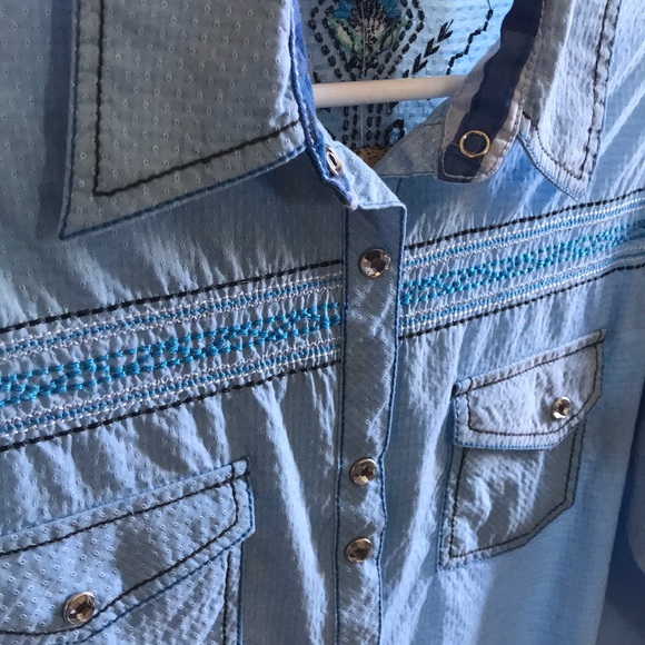 Beautiful Cowgirl Up Western Shirt - Picture 4 of 5